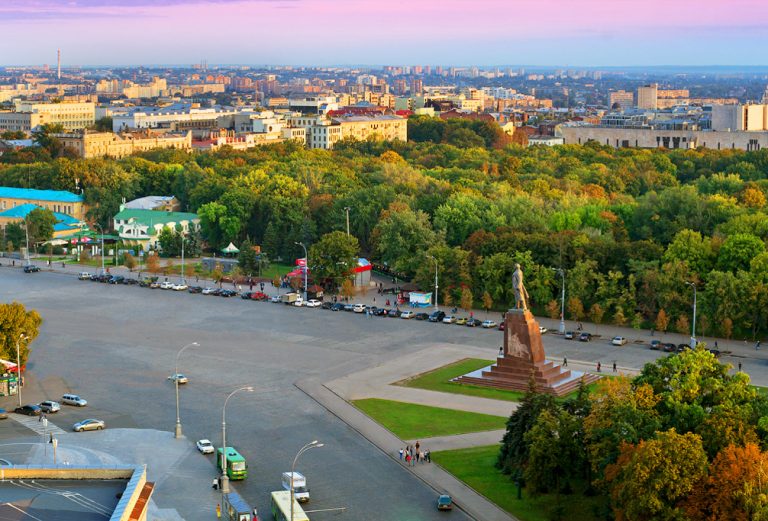 Майдан Свободи у Харкові фото